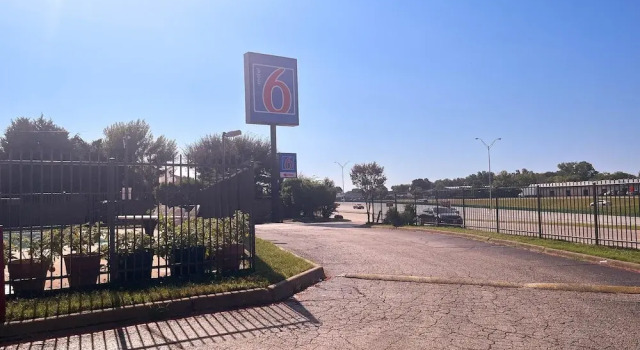 Motel 6 Dallas, Tx – St. Augustine / Hwy 175, Rezervasyon Motel Dallas Dallas - Fort Worth Metropolitan Area