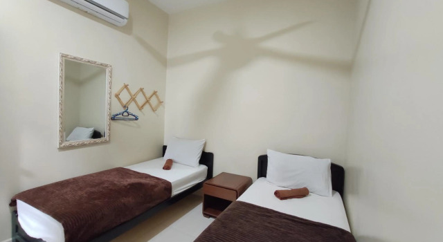MUSLlM ONLY Hospital Sultanah Bahiyah Iris Homestay