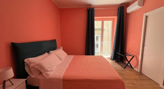 MASTERSA GUEST HOUSE, Забронировать Гостевой дом Отели Неаполя с парковкой, рядом с Ospedale degli Incurabili, Парковка