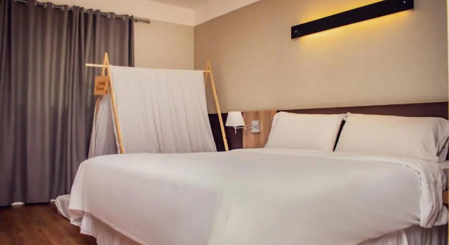 Номер Deluxe Delmond Hotel
