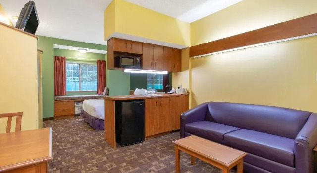 Номер Standard Microtel Inn & Suites by Wyndham Charlotte/Northlake