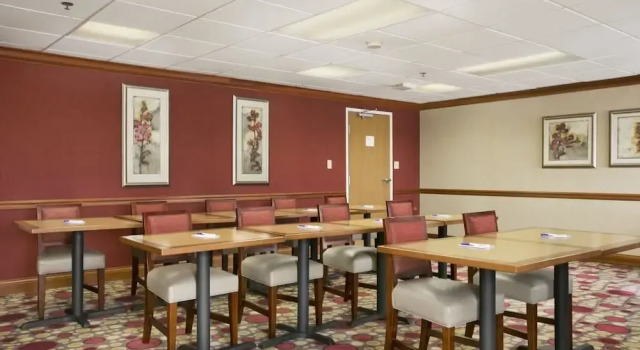 Baymont Inn & Suites Evansville North, Rezerwuj Hotel Haubstadt Indiana