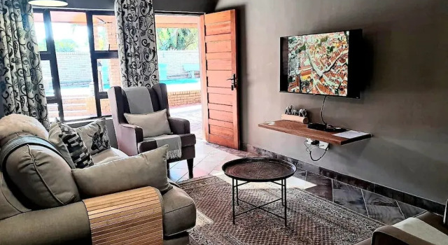 Люкс Deluxe Hornbill Family Suites