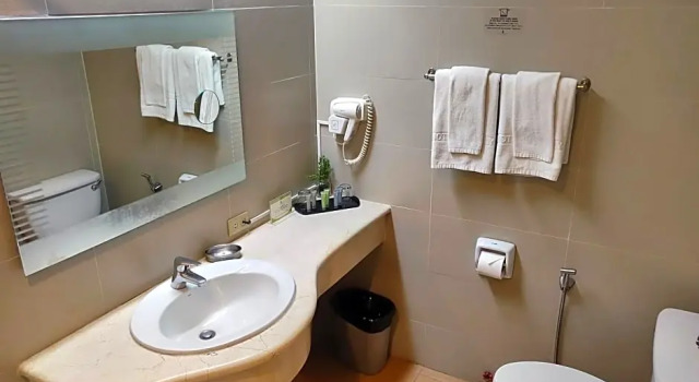 Номер Superior Hotel Kimberly Manila
