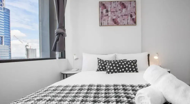 New Renovated & Cozy Apt Closes To Southern Cross, Забронировать Отель Отели Мельбурна 3 звезды, рядом с Melbourne Sports Tours, 3*