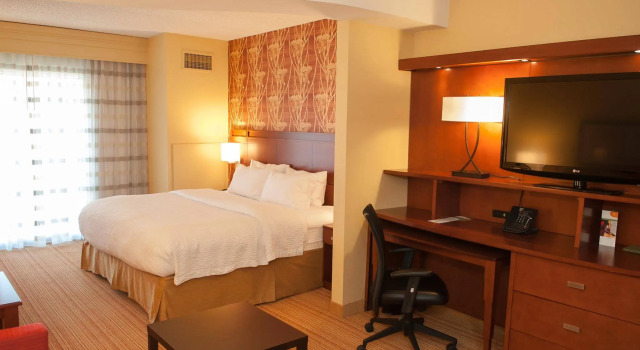 Courtyard by Marriott Pittsburgh North/Cranberry Woods, Buchen Sie Hotel Cranberry Township Pennsylvania