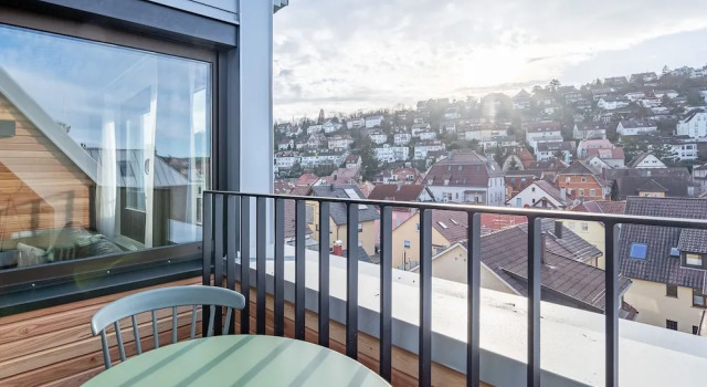 Люкс c 1 комнатой с балконом Limehome Stuttgart Elsenhansstr