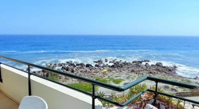 T2 Coin Chambre, Terrasse 1Ere Ligne Mer, Piscine, Забронировать Апартаменты/квартира Отели Сета с бассейном, рядом с Церковь Девы Марии из Ла-Салетта, Бассейн
