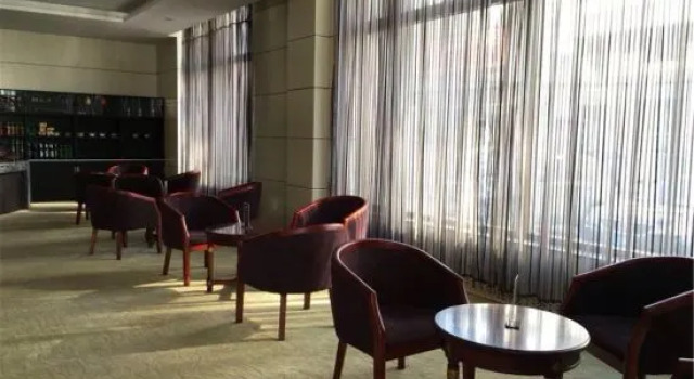 Jinqiao Holiday Business Hotel