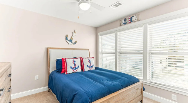 Коттедж с балконом Peach Coral by Tybee Vacation Rentals