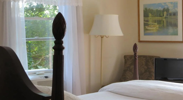Atlantic Ark Inn, Book Hotel Boothbay 