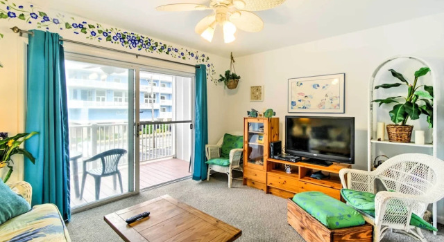 Апартаменты Balcony & Ocean Views: Central Ocean City Condo