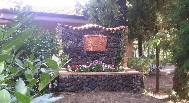 Вилла Villa sull'Etna immersa nel bosco