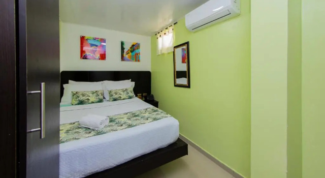 Двухместный номер Economy Hotel Marina Suites By GEH Suites