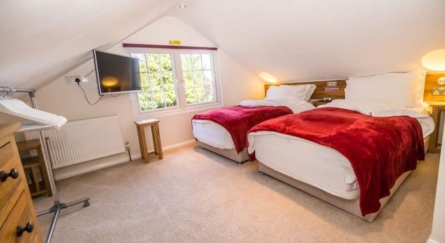 Коттедж с 2 комнатами Covehurst Bay Holiday Cottages