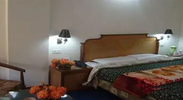 Hotel Varun, Забронировать Отель Отели Катра с парковкой, Парковка