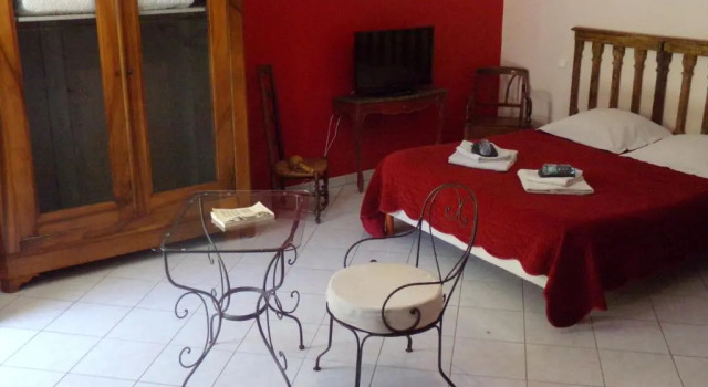 Люкс Chambres et table dhôtes Saint Nicolas, maisonnettes individuelles dans propriété privée