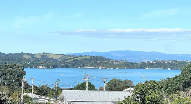 Коттедж Premium Eight on Church - near Mudbrick & Cable Bay