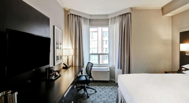 Двухместный номер DoubleTree by Hilton Toronto Downtown