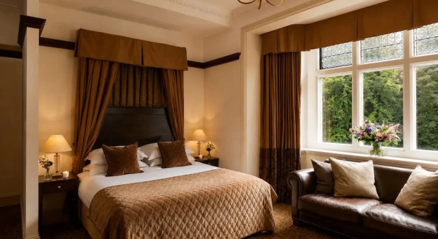 Двухместный люкс Superior Macdonald Frimley Hall Hotel & Spa