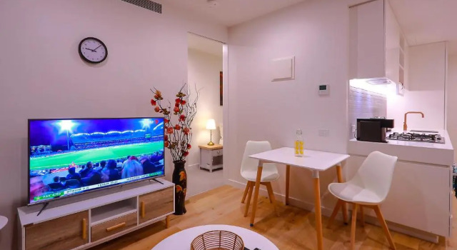 Апартаменты Superior Astra Apartments Glen Waverley