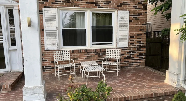 Коттедж с 4 комнатами Water Front Oasis 4 Bedroom Home by RedAwning
