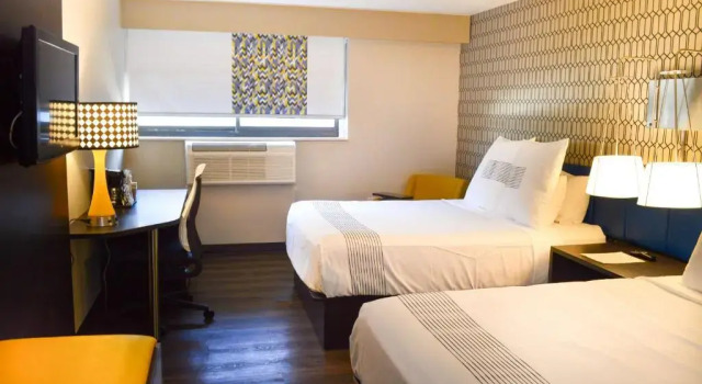 Четырёхместный номер Deluxe Отель Ft Lauderdale Hollywood Airport