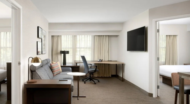 Двухместный люкс с 2 комнатами Pleasanton Marriott