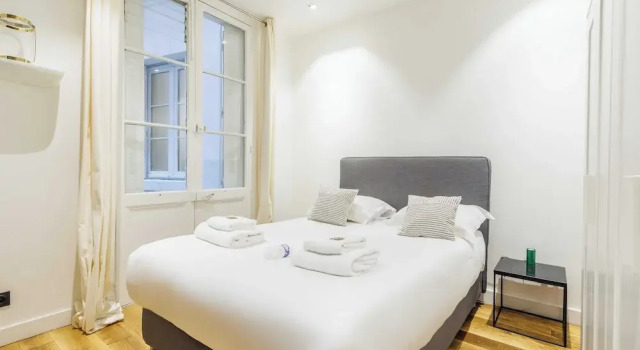 Cosy Apartment - 1br/4p - Near Champs-elysees, Забронировать Апартаменты/квартира Отели Парижа с парковкой, рядом с Свято-Троицкий собор и Русский православный духовно-культурный центр, Парковка