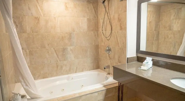 Четырёхместный номер Standard Pocaterra Inn & Waterslide