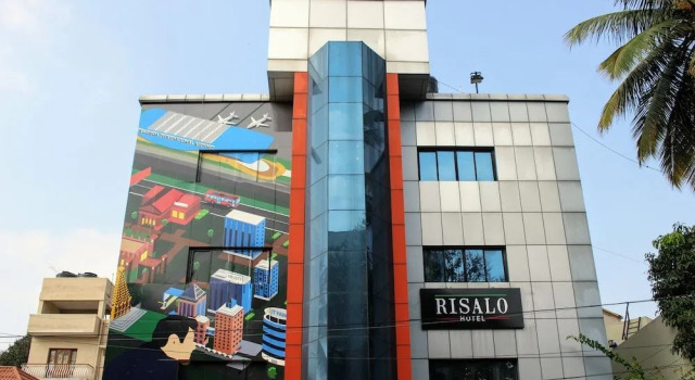 Risalo Hotel Indiranagar, Забронировать Отель Отели Индиранагара 3 звезды, 3*