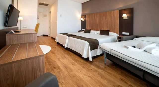 Двухместный номер Standard с видом на бассейн Albir Playa Hotel & Spa