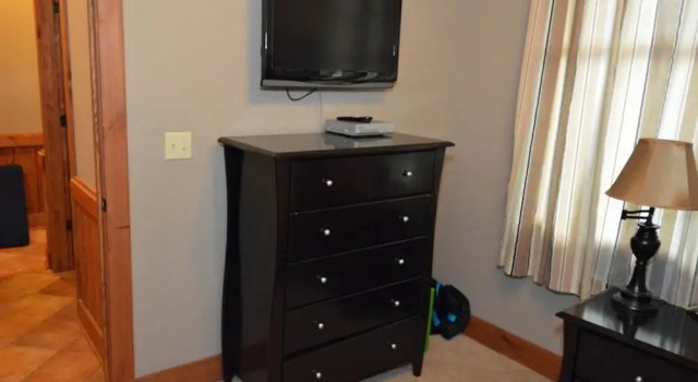 4 Br: Shays Landing 6, Забронировать Отель Сноушу Западная Виргиния, рядом с Лыжный подъемник Soaring Eagle Express
