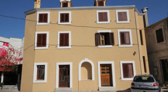 Apartment Biba, Book Apartment Hotels in Bar County with Parking, Parking