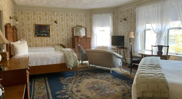 Moseley Cottage Inn & Town Motel
