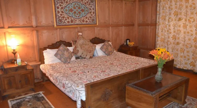 Номер Deluxe New Alexandra Houseboats