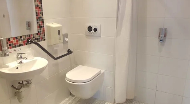 Номер Comfort Hotel La Corniche