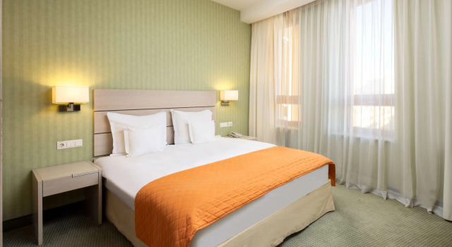 Номер Deluxe Courtyard by Marriott Downtown Sibiu