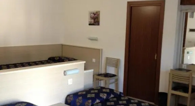 Camera quadrupla Standard Hotel Merloni