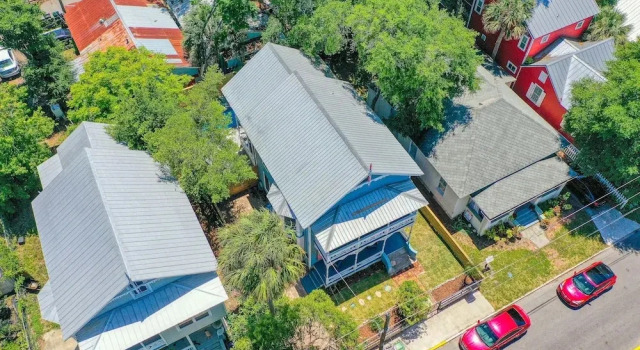 Classic Victorian Home Near Downtown With a Private Pool, Wifi, & Washer/dryer, Book Feriehus Villaer i Florida, Villa