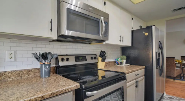 Коттедж Largo Vacation Rental Home w/ Large Yard!