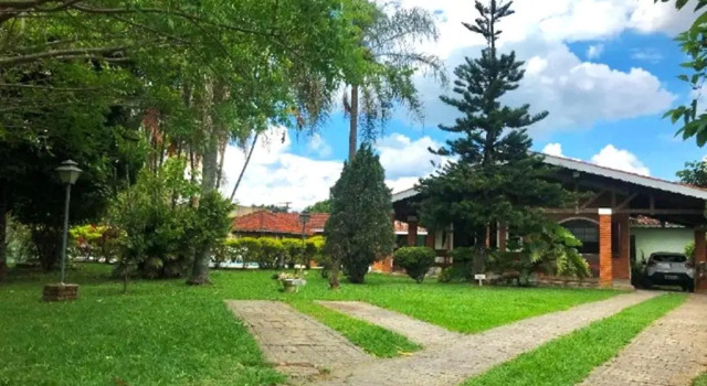 Chacara com WiFi, piscina e churrasq em Atibaia