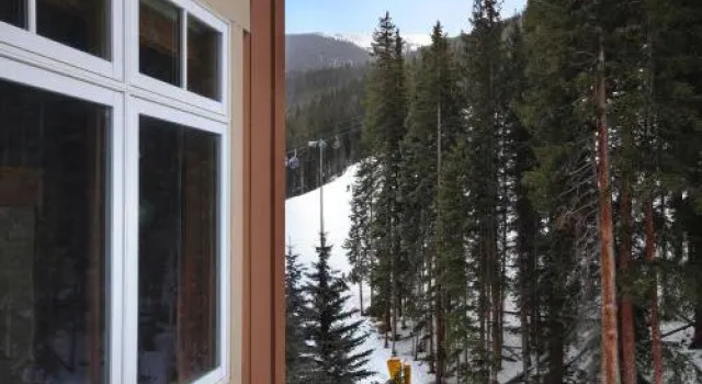 3044 Lone Eagle 2 Bedrooms 2 Bathrooms Condo
