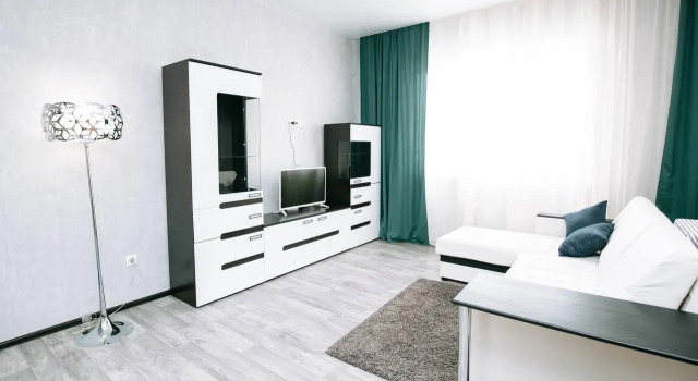 Pritomskij 15/1 Odnokomnatnye apartamenty -studija rjadom s Ledovym dvortsom, Забронировать Апартаменты/квартира Центральный район Кемерово