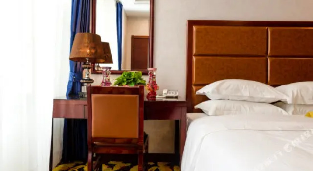 Wulate Hotel, Book Hotel Bayannur Inner Mongolia