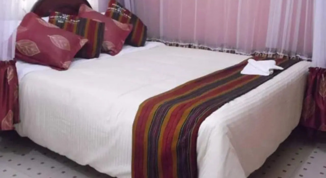 Alpine Hotel, Rezervovat Hotel Hotely v Nakuru s parkováním, Parkování
