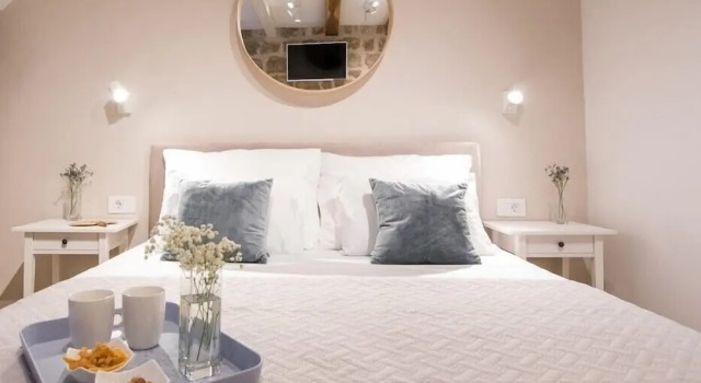 Live Laugh Love Dubrovnik Luxury Rooms, Забронировать Гостевой дом Гостевые дома Дубровника, рядом с Доминиканский монастырь, Гостевой дом