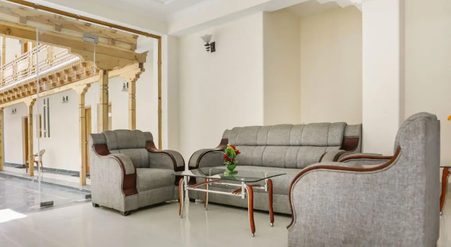 OYO 11388 Hotel Dimbir Regency