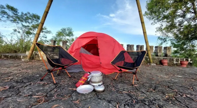 Тент Camping Ground Gunung Mijil Hils
