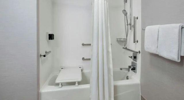 Номер Standard c 1 комнатой Courtyard by Marriott Annapolis